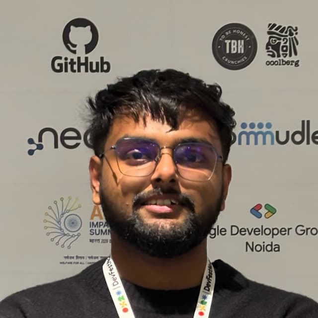 Priyanshu Saini at GDG Noida DevFest 2025